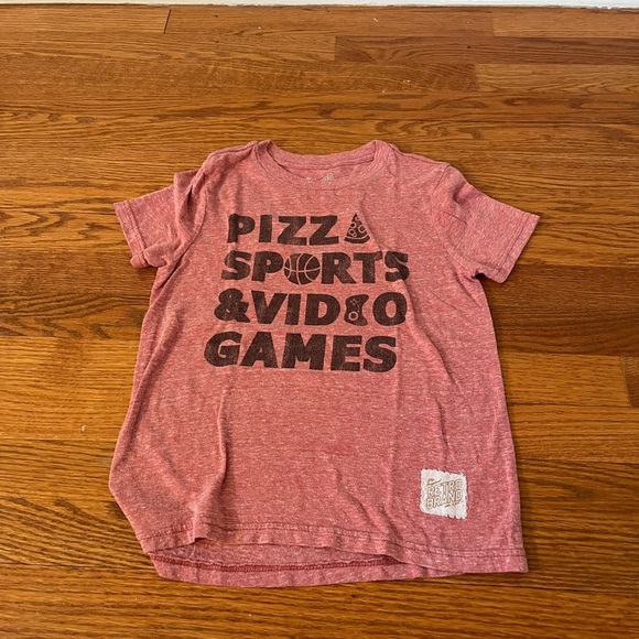 The Retro Brand Boy’s Red T-Shirt Size Small - Picture 1 of 3